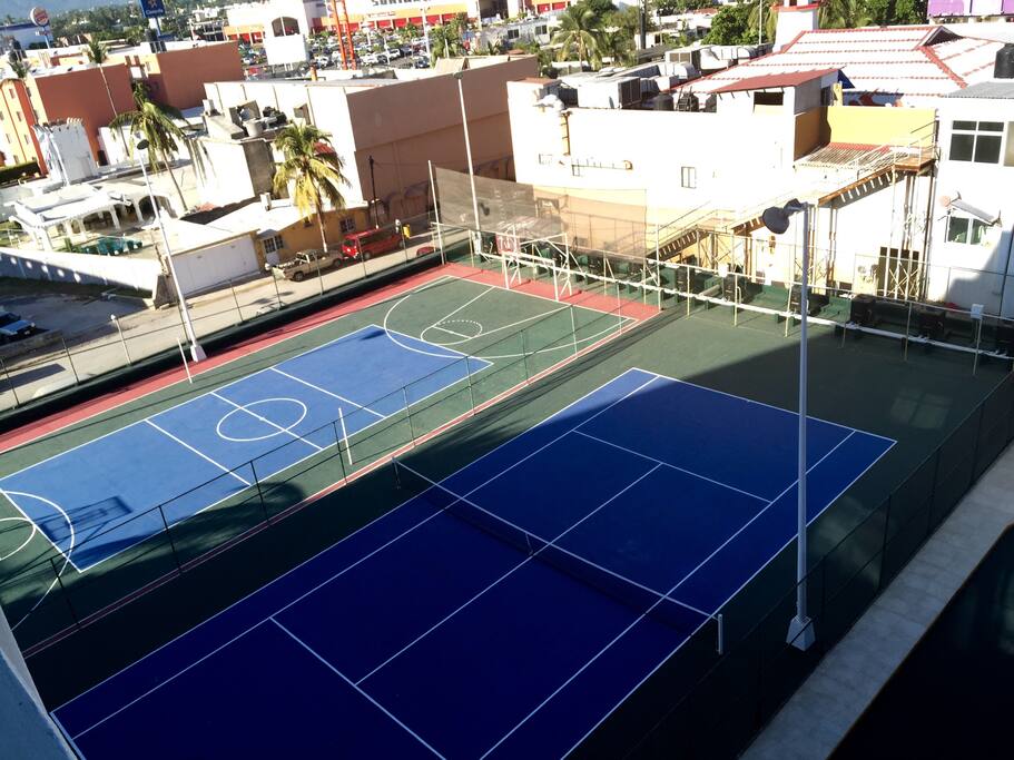 Multy sports court