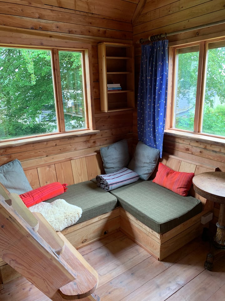 Characterful Wood Cabin On Organic Farm - Lampeter