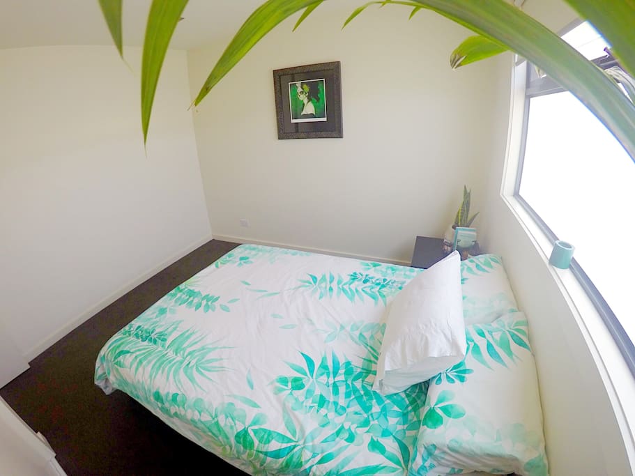 Guest bedroom