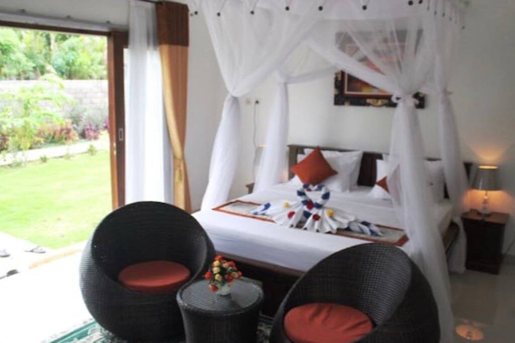 comfortable king size bed