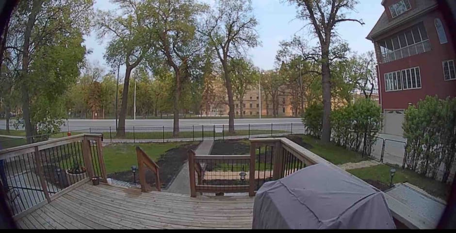 Ask me how to book the full Property (14 guests)! gallery image 3