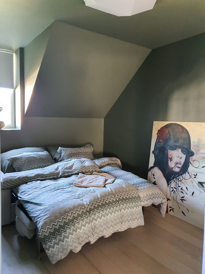 غرفة النوم 2