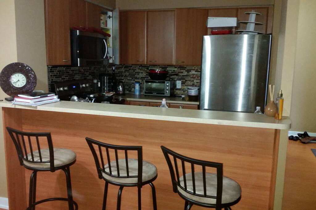 Kitchen with Breakfast Bar