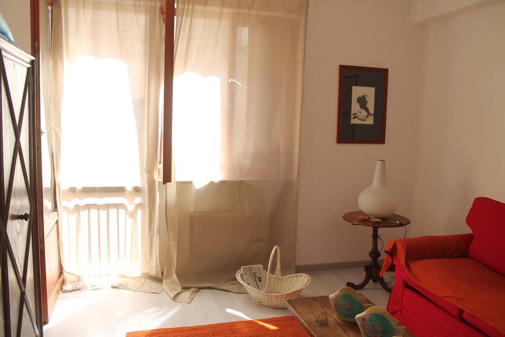 Salotto con divano letto matrimoniale