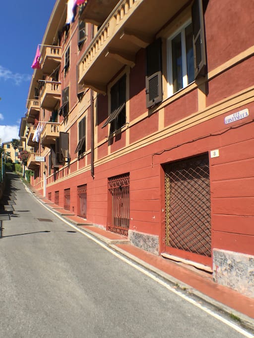 Via Costasecca, 10/1