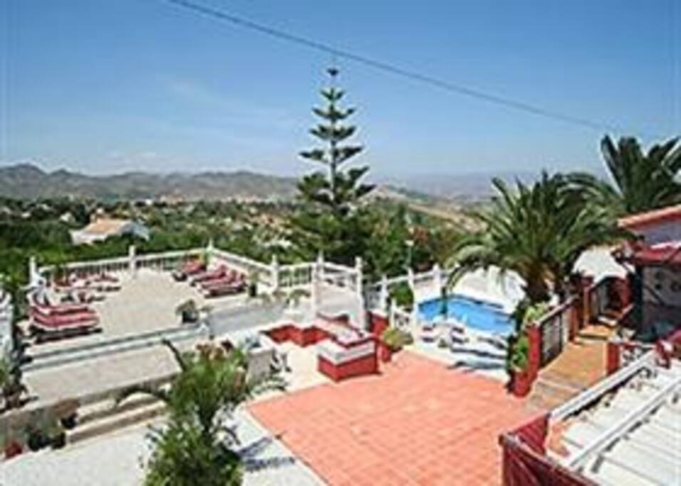 View, 2nd roof terrace and pool