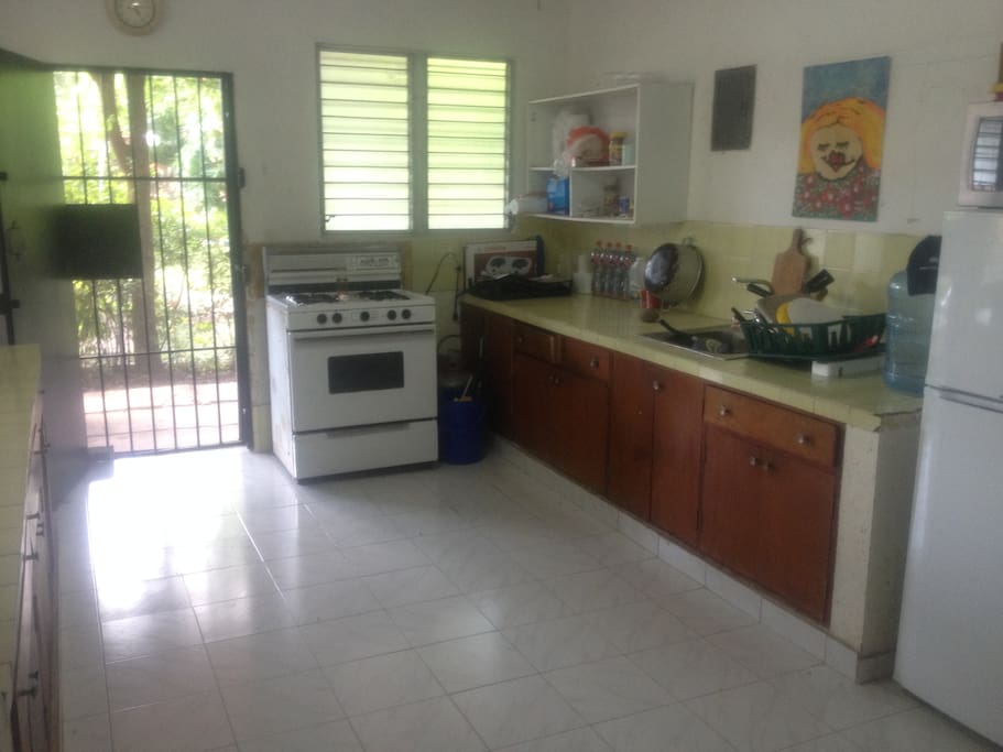 The Beach Book House Kitchen
