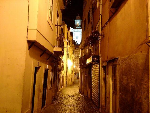 MEDIEVAL Lisbon: Top 10 tile art! gallery image 4