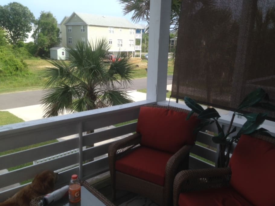 1st floor deck off LR