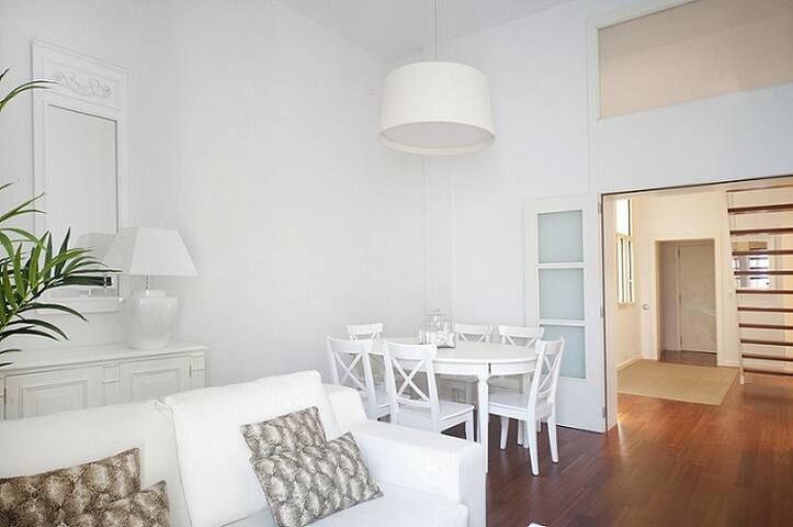 Five bedroom apartment Plaza Catalunya You Stylish gallery image 5