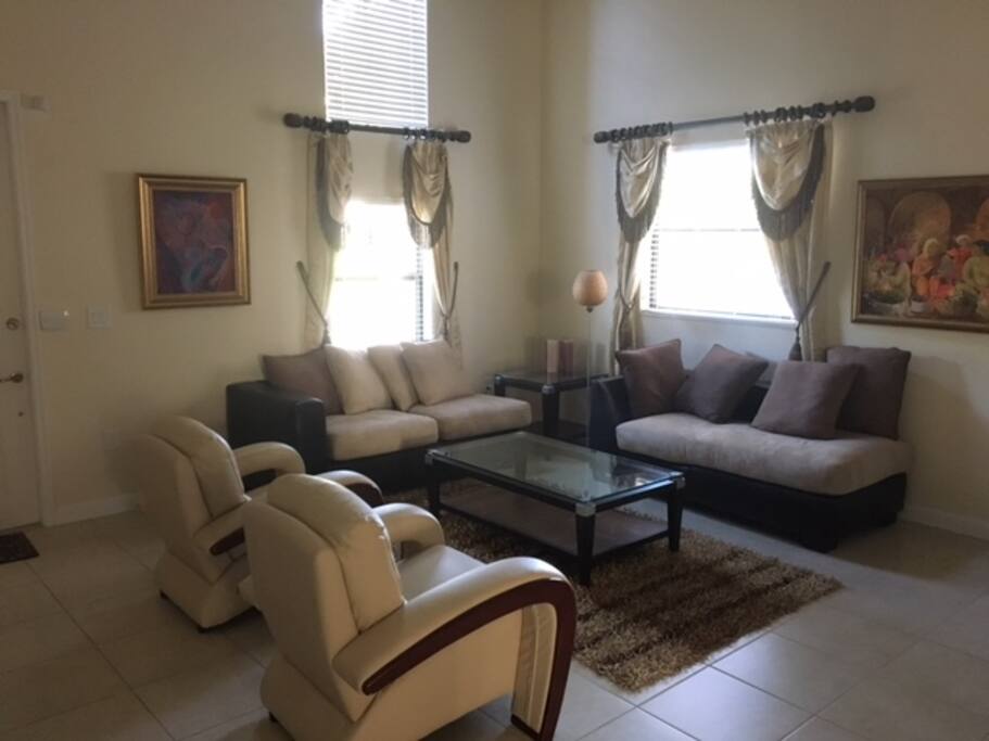Living Room / Sala