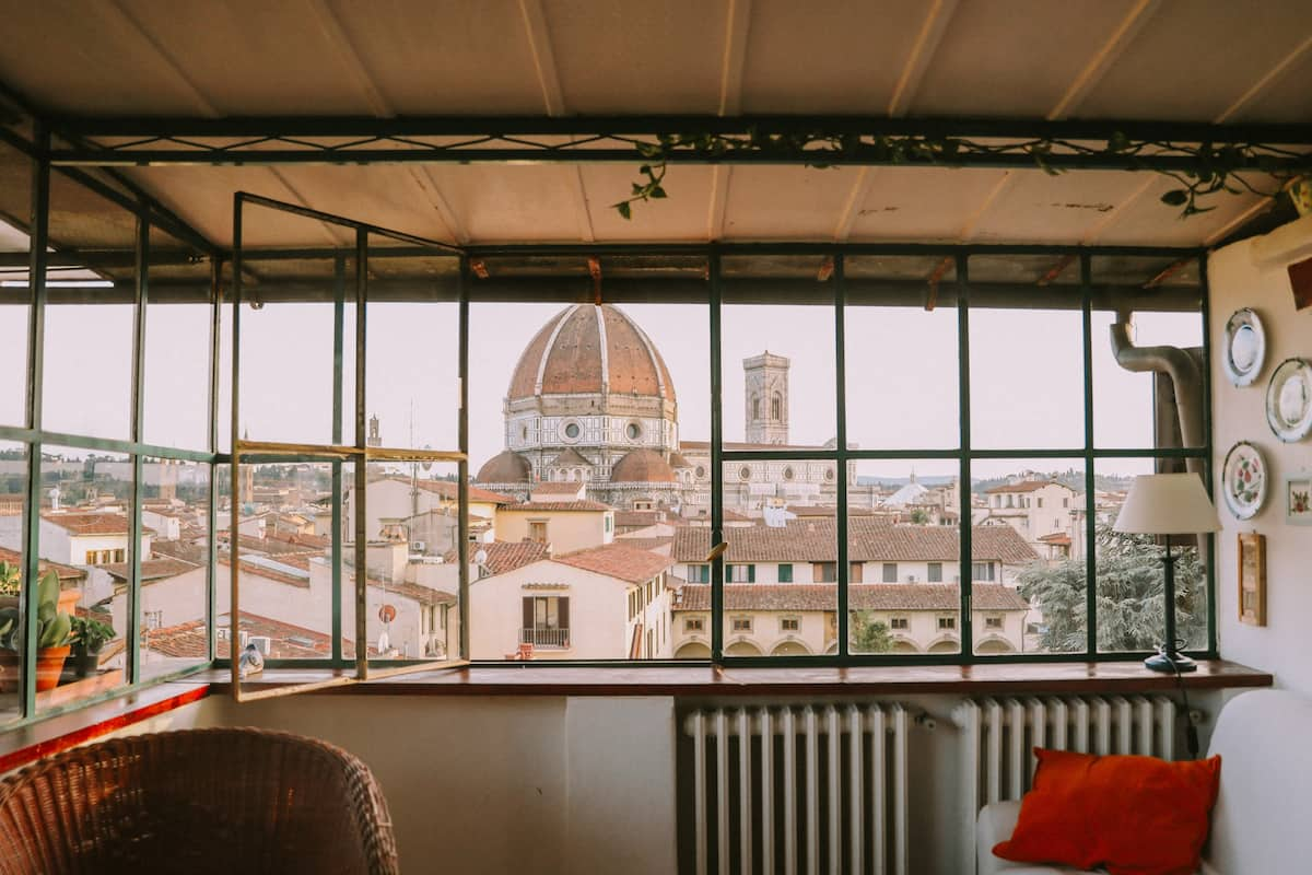 airbnb in florence with view of duomo 