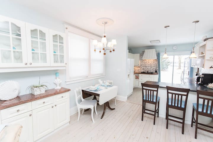 Airbnb Niagara On The Lake Vacation Rentals Places To Stay