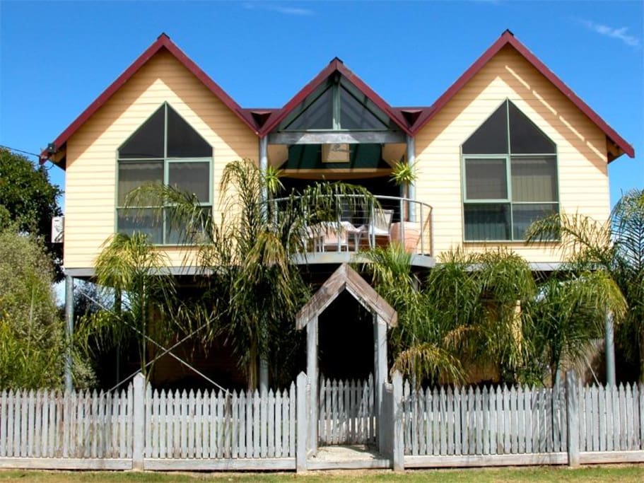 Welcome to "Our Island Home"
