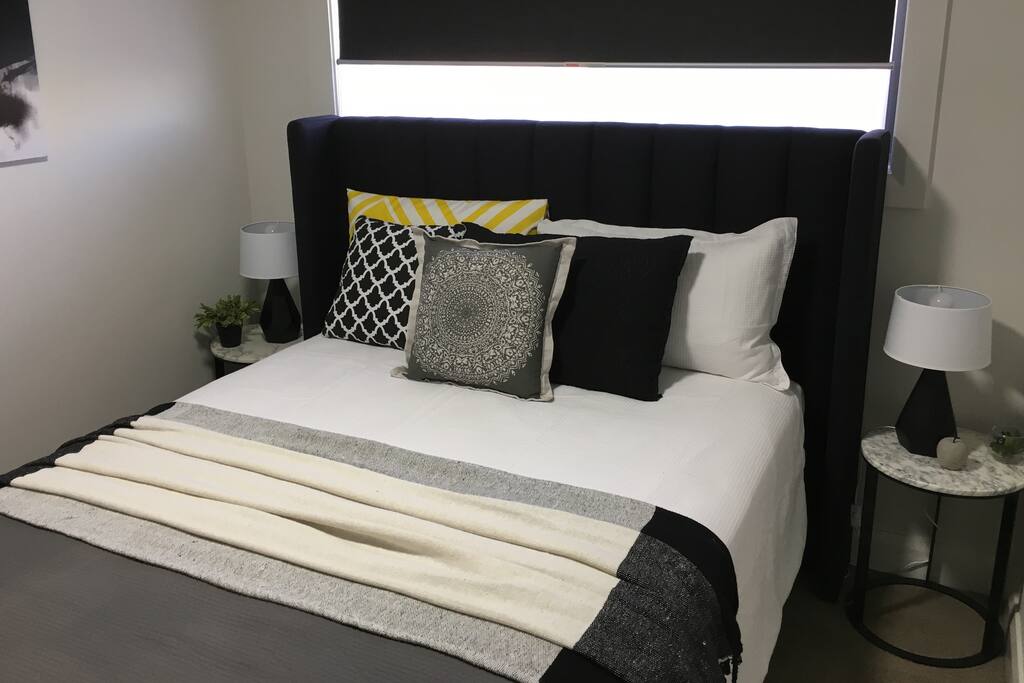 BED 2 - QUEEN BED