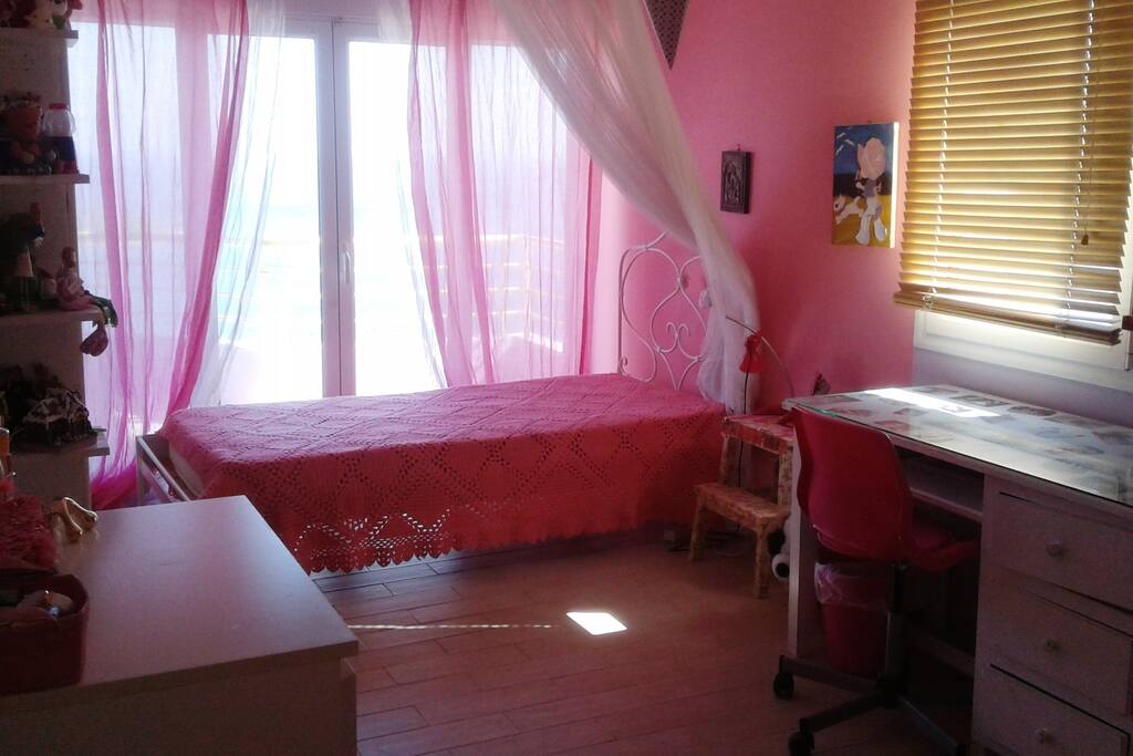 Single bedroom