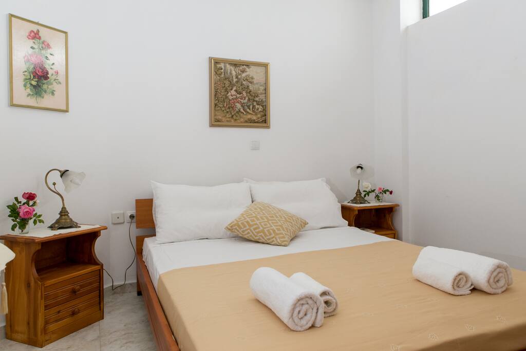 Main double bedroom