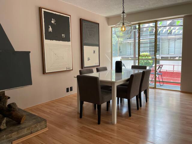 2 Apts in the same building 5Br gallery image 2