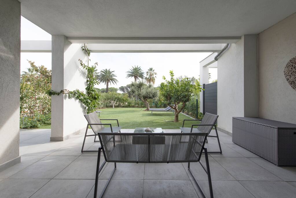 LA TERRASSE