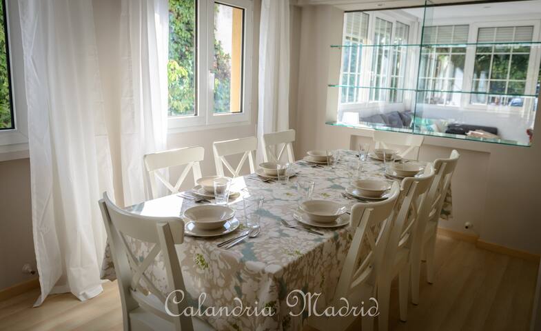 Calandria Madrid VILLA 18 people – POOL, WiFi, BBQ gallery image 5