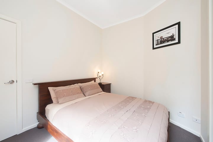 Priestranné spálne