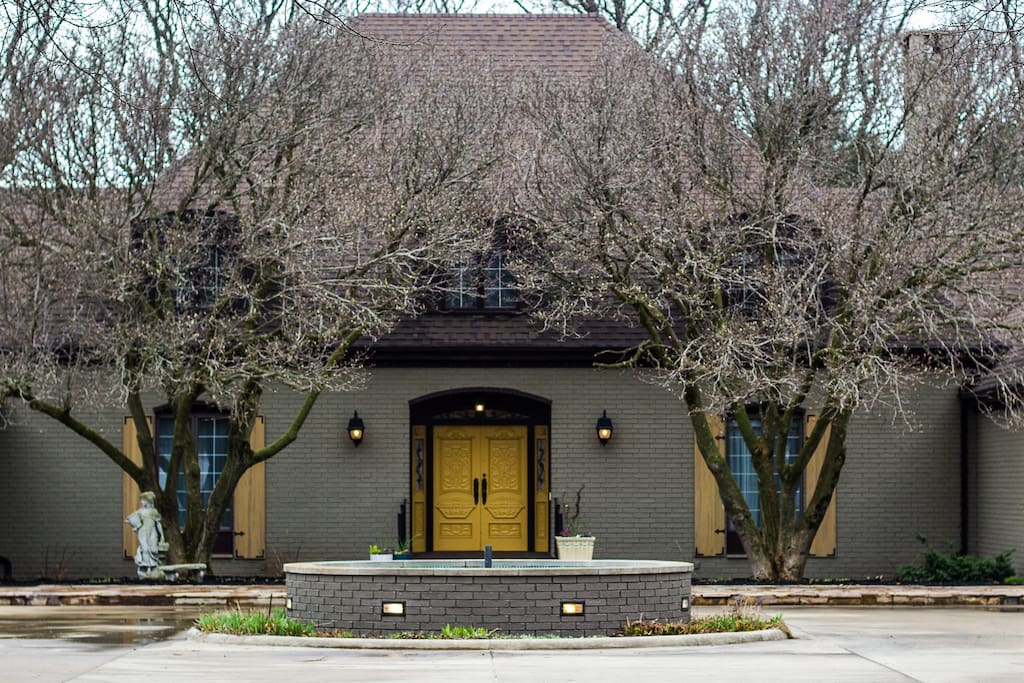 The Conrad Mansion French Provincial Sleeps 13 Houses for Rent in