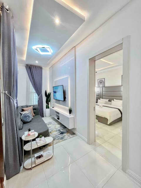 1BDR Apt with Pool • Gym • Fast WIFI • 24/7 Light