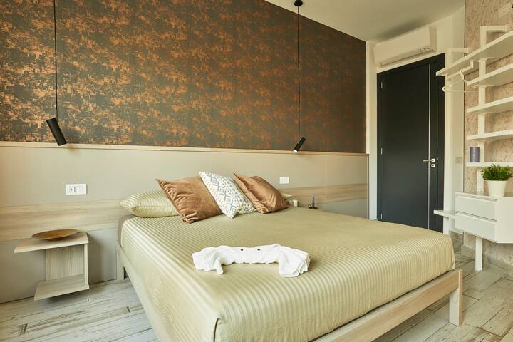 Luxury Experiences | Twin Apt (8guests) – Toledo gallery image 5