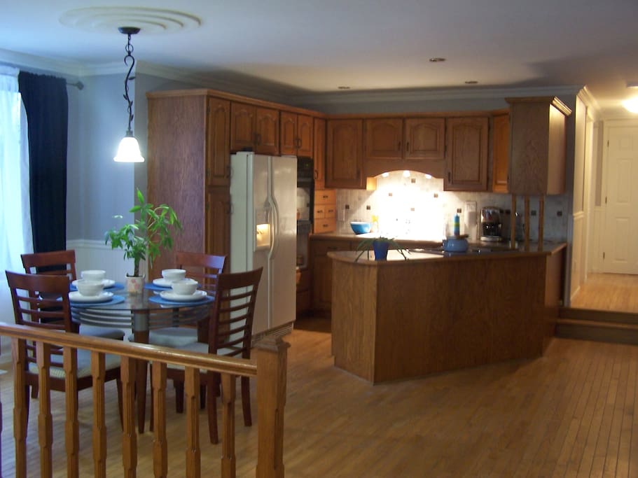 Kitchen / dining room.
