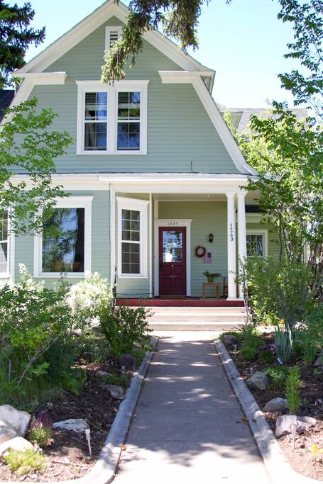 Too Quaint
