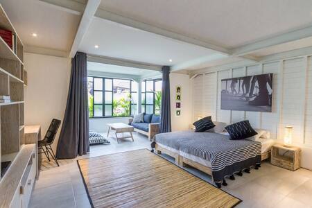 Batubolong Studio Satu, 5 min from the beach