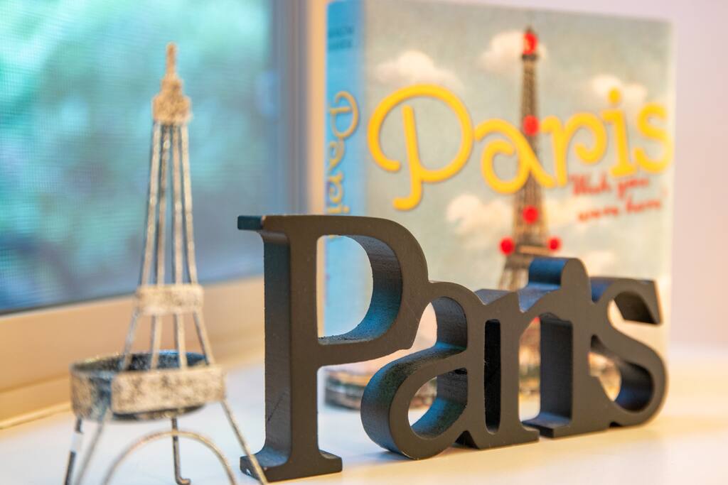 The Parisian Room II - Room 2