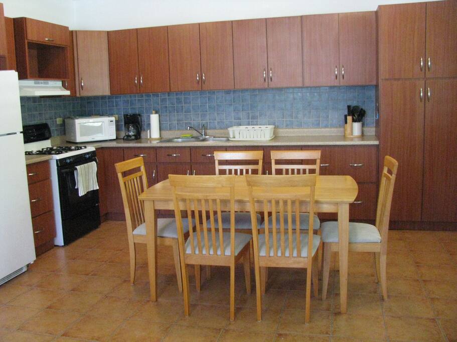 Fully equipped kitchen