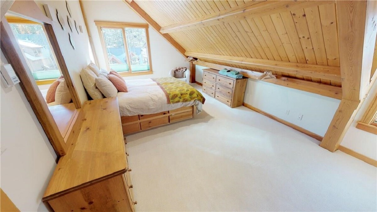 غرفة النوم الرئيسية