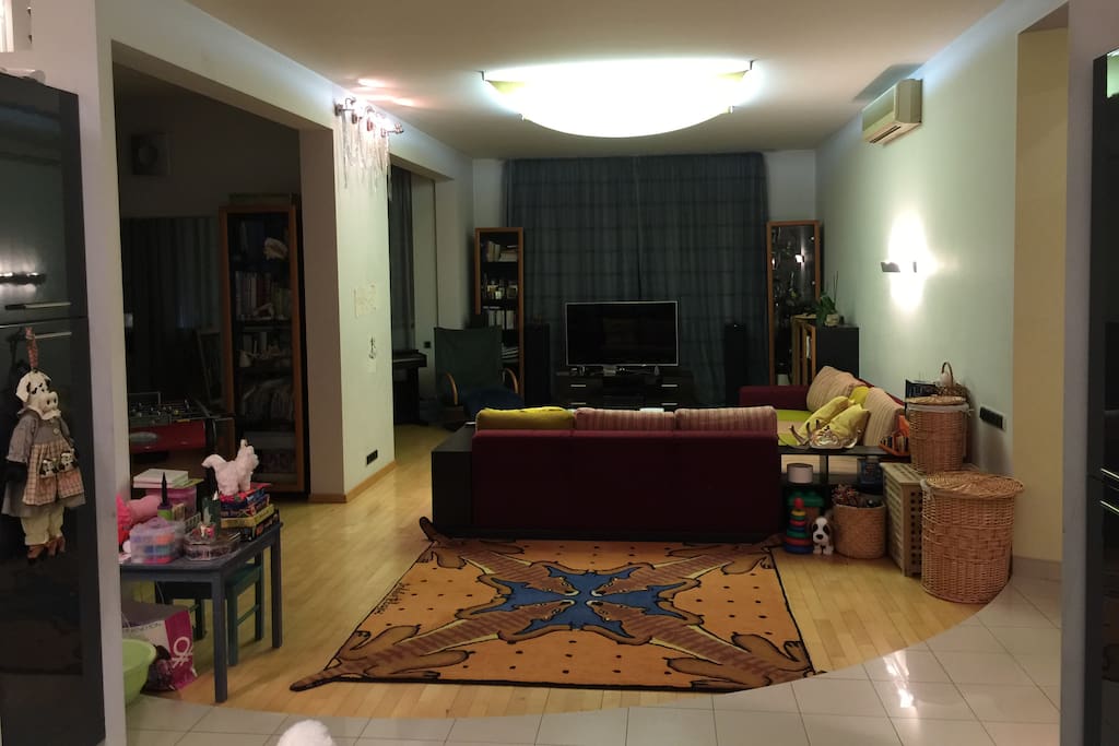 Центральная комната/Dining room