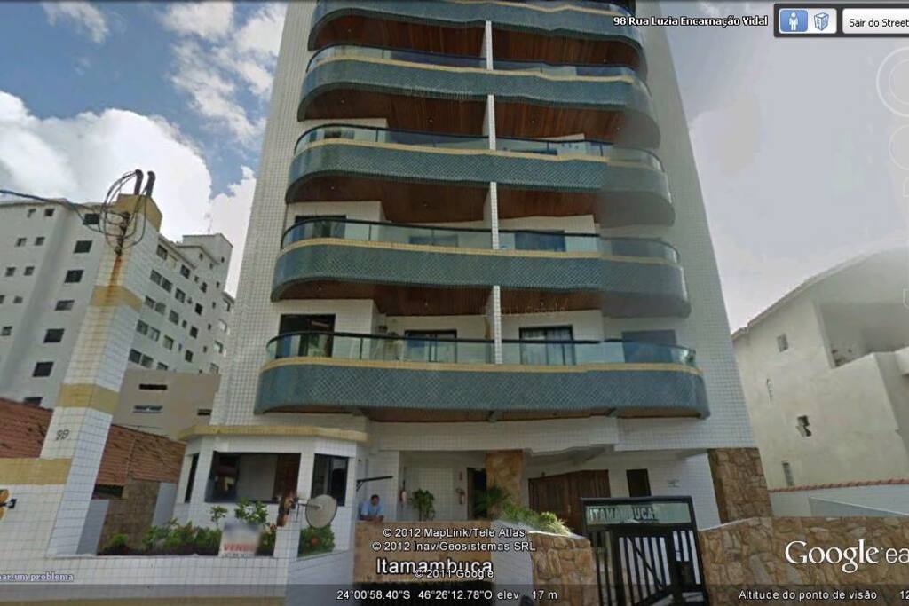 Frente ao edifício 4andar à esquerda