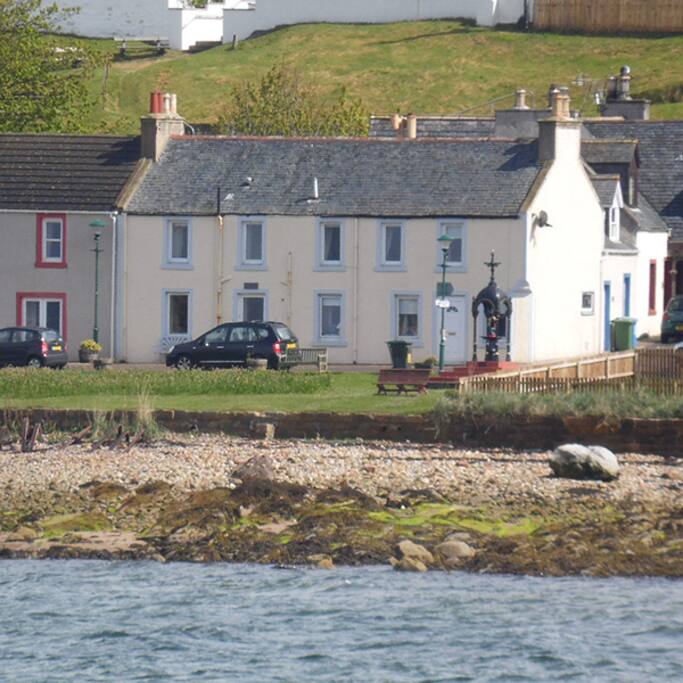 Armadale House is literaly on the sea shore