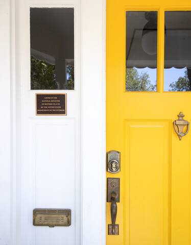 Sleeps 20 – Pool, Luxe Historic Home + Guest House gallery image 5