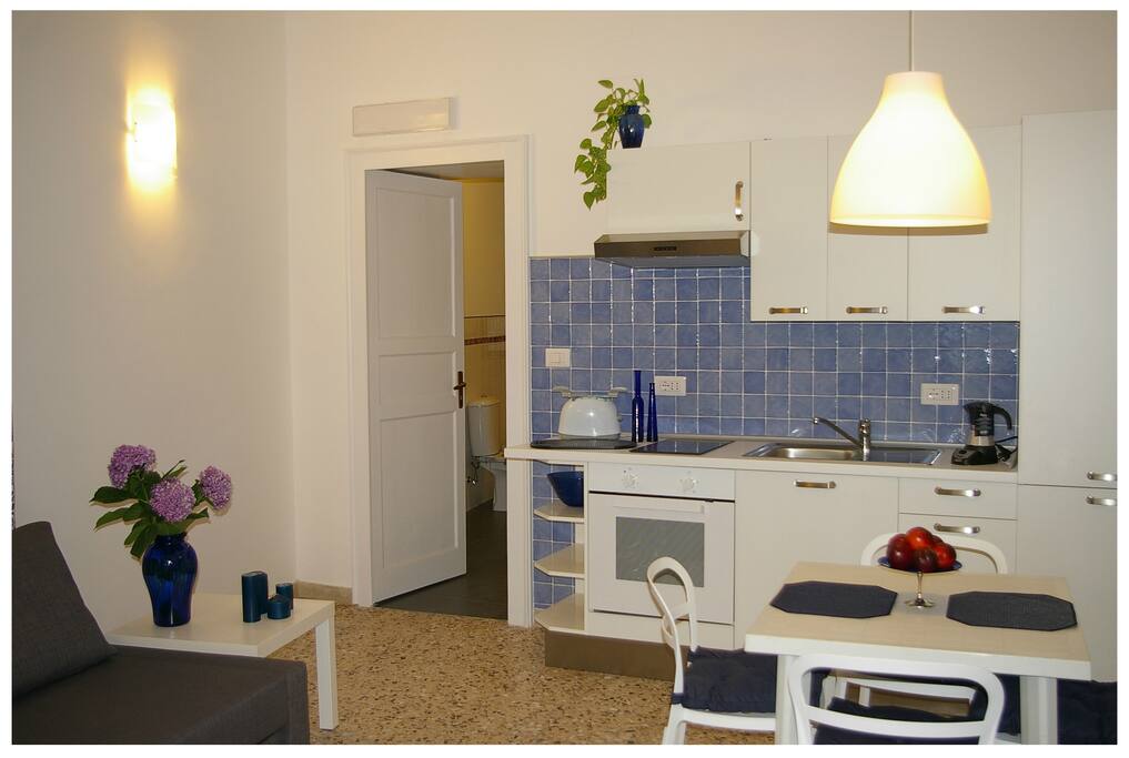 Lavanda- cucina e accesso bagno