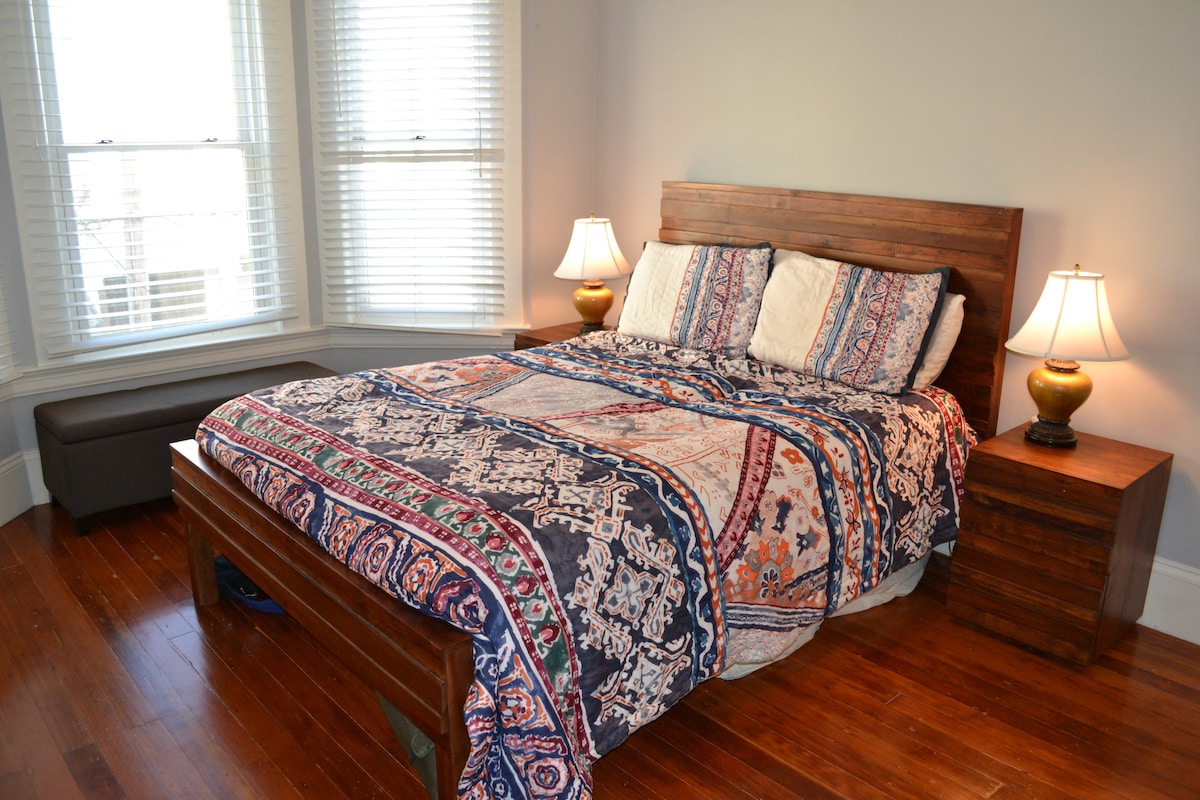 Двойно легло в главната спалня.