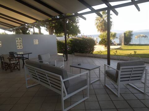 Kalypso relaxing shelter