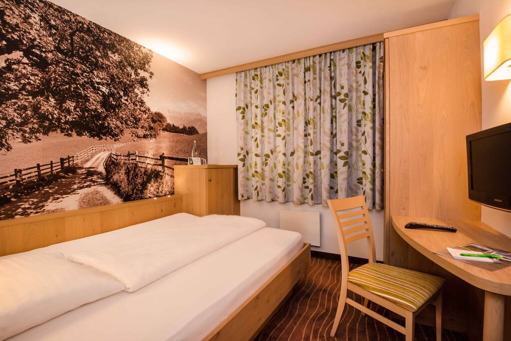 zell am see divorced singles personals Your holiday in the austrian alps begins here – in zell am see und kaprun you can experience these 'personal touch' qualities directly with the property. zell am see divorced singles personals Your holiday in the austrian alps begins here – in zell am see und kaprun you can experience these 'personal touch' qualities directly with the property.