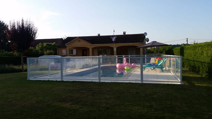 Grande Maison Avec Piscine Siorac-en-périgord - Castels