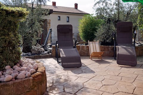 Successful Airbnb property: Tourist farm with Apartment Fig tree 2 in Obalno Kraška