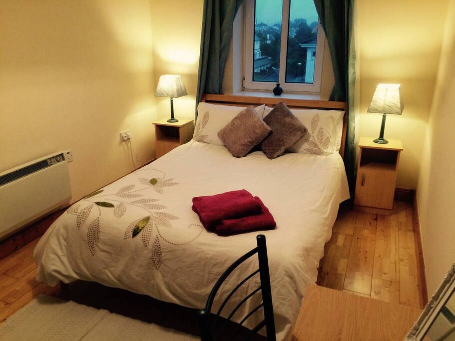 Spacious but cosy bedroom