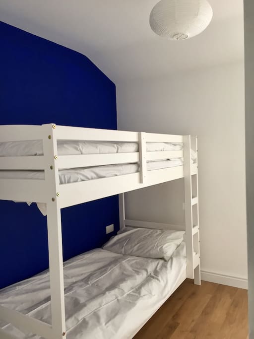 Bunk beds in bedroom 2