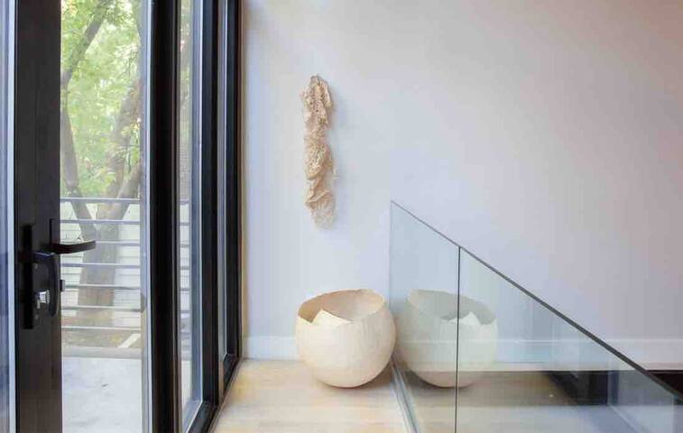 Modern Luxury Living in Historic Brooklyn gallery image 5