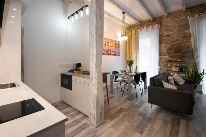 San Sebastián VERY NICE Apt. 100m La Kontxa Beach gallery image 4