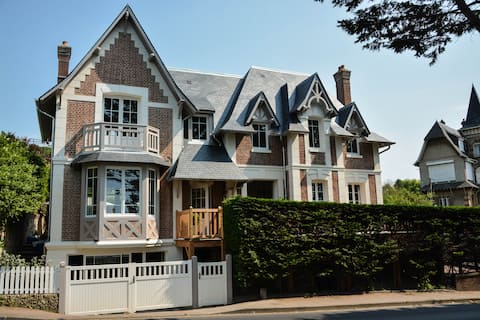 Villa vue mer 11-15 pers. +2  DEAUVILLE/BENERVILLE