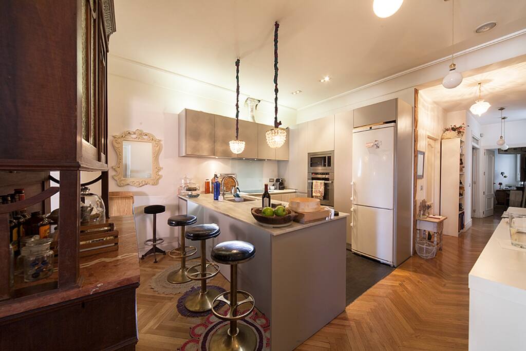 KITCHEN